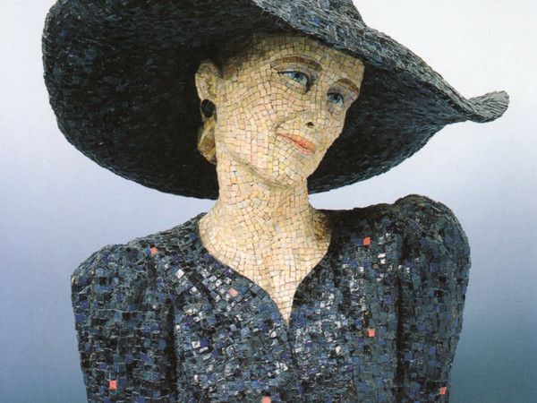 Athos Ongaro, Dama o Eleonora, 1981, mosaico su resina, h 65x55x50 cm. Collezione privata