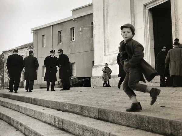 Lisetta Carmi, Funerali del carabiniere, Nuoro 1962