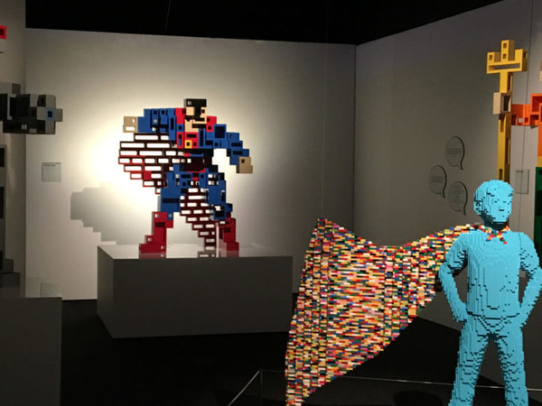 Nathan Sawaya. The Art of the Brick