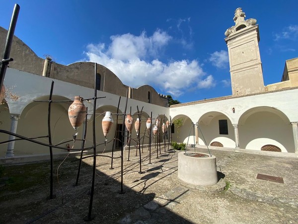 Antonio Ievolella, Installazione alla Certosa di San Giacomo, Capri