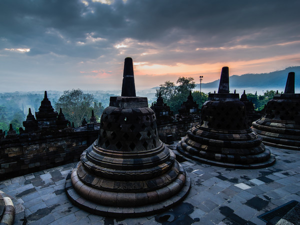Suwandi Chandra, Borobudur Temple, Indonesia, Finalista all'Historic Photographer of the Year 2017 | Courtesy of Historic Photographer of the Year | © Suwandi Chandra