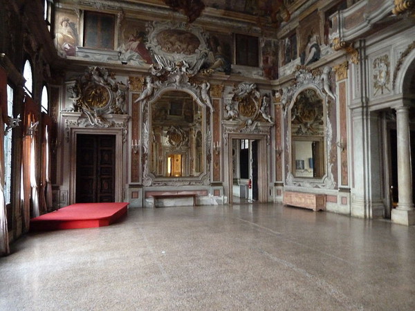 Palazzo Zenobio, Venezia, interno