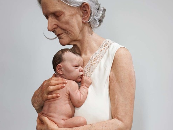 Sam Jinks, <em>Woman and Child, </em>2010. Tecnica mista. Edizione di 3, cm. 145x40x40. Collezione dell'artista. Image Courtesy l’artista e Sullivan+Strumpf, Sydney