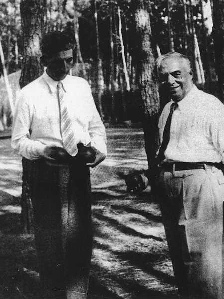 Carlo Carrà con Roberto Longhi, 1935