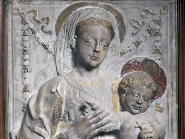 Gregorio di Lorenzo, Madonna con Bambino, marmo, altezza 49 cm. Roma, Fondazione Dino ed Ernesta Santarelli
