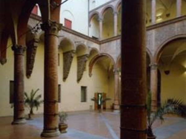 Museo Civico Medievale, Bologna, interno