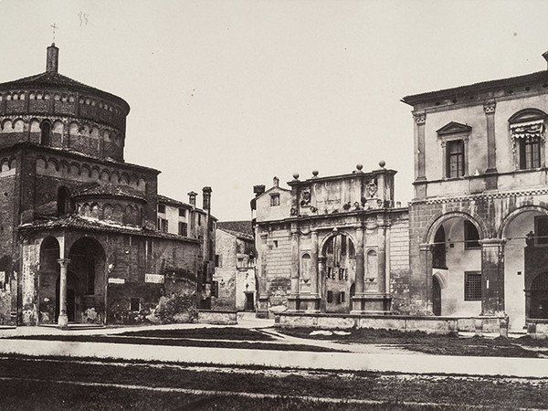 Antonio Perini o Domenico Bresolin (attribuita), Battistero e piazza Duomo, 1855 1858 circa