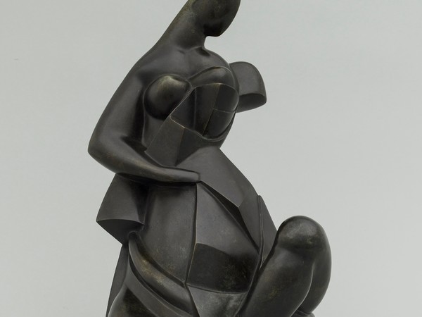 Alexander Archipenko, Draped Woman, Seated Woman, L’Enceinte, Femme drapée, Sitzende Frau, Frau mit Tuch 1911 - 1957 inscribed: "Archipenko A" Bronze, 55.9 x 31.8 x 32.4 cm.