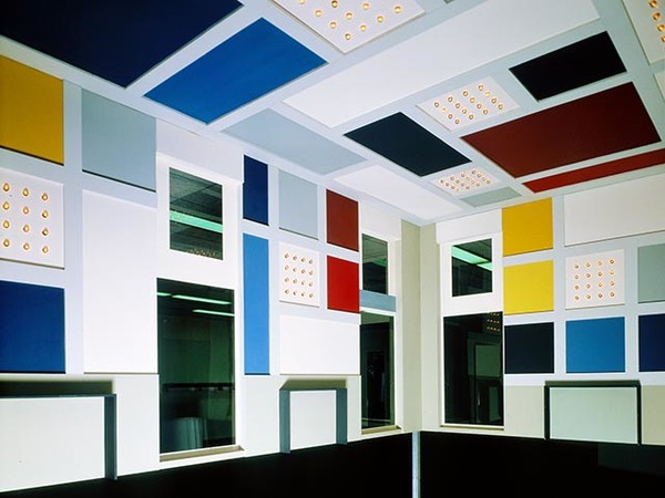 Theo van Doesburg, <em>Interior design della dance hall L’Aubette</em>, Strasburgo (1928) ricostruzione 1968, scala 1 : 5. Collezione Van Abbemuseum, Eindhoven. Foto: Peter Cox