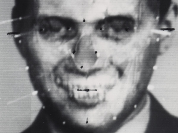 Montaggio video prodotto usando fotografie di Mengele e del suo cranio nella dimostrazione per sovrapposizione di Richard Helmer, Medical-Legal Institute Labs, San Paolo, Brasile, giugno 1985 | ©Richard Helmer, courtesy Maja Helmer, 1985