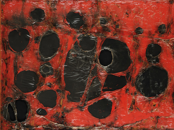 Alberto Burri, <em>Rosso Plastica M3</em>, 1961, Plastica, combustione su tela, Fondazione Palazzo Albizzini, Collezione Burri