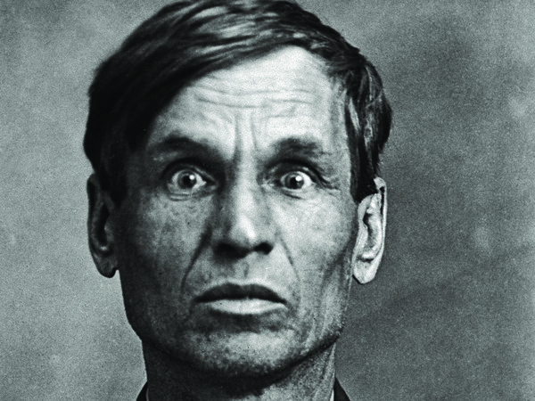 Alekseï Grigorievitch Jeltikov, Russia, nato 1890, villaggio di Demkino, regione di Riazan. Studi elementari. Lascia il VKP(b) nel 1921 perché in disaccordo con la Nuova Politica Economica (NEP) del partito. Fabbro presso l’officina metro di Mosca. Residente a Mosca, via Sadovaïa-Tchernogriazskaïa 3, app. 41. Arrestato l’8 luglio 1937. Condannato a morte il 31 ottobre 1937, giustiziato il giorno seguente. Riabilitato nel 1957 Réhabilité en 1957 | &