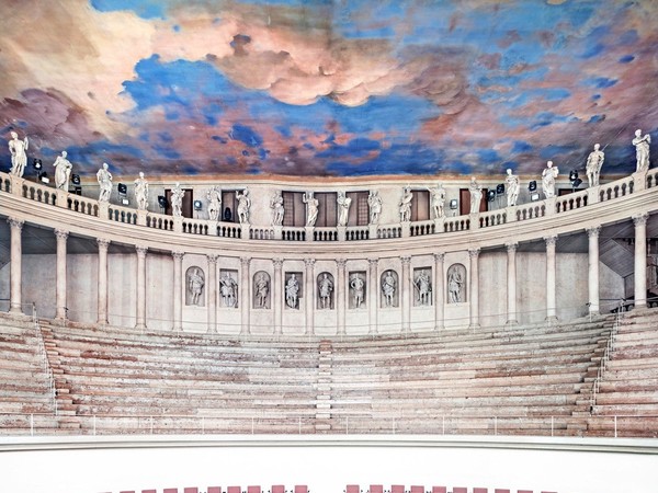 Candida Höfer, <em>Teatro Olimpico</em>, Vicenza, 2010 | © Candida Höfer<br />