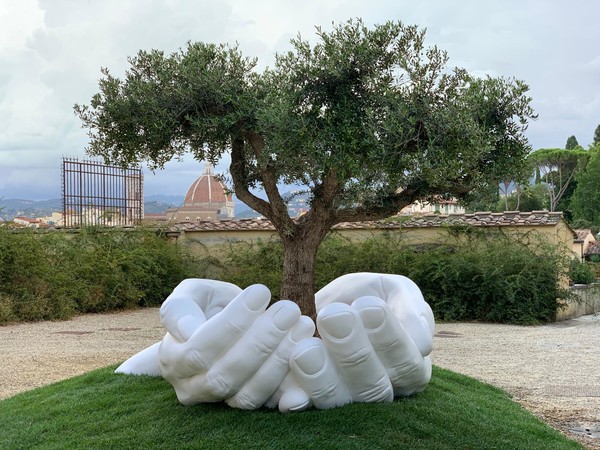 Lorenzo Quinn, Give, Giardino di Boboli, Firenze