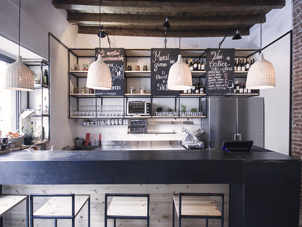 Un'immagine del ristorante siciliano Muddica realizzato dallo studio DiDeA a Milano