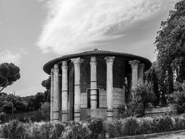 Gianluca Baronchelli, Tempio di Cibele, Roma, 2016 | Photo © Gianluca Baronchelli