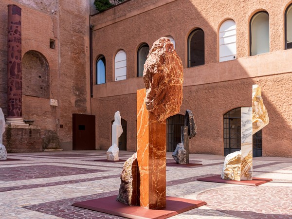 Mattia Bosco. Kόrai, Parco archeologico del Colosseo, Roma I Ph. Giuseppe D'Aleo