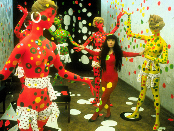 Kusama-Infinity (2018) di Heather Lenz Kusama-Infinity (2018) di Heather Lenz