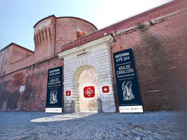 L’ingresso dell’Anteprima AVR 360 della mostra antologica su Araldo Cavallera “Solcando le onde del tempo” alla Castiglia di Saluzzo