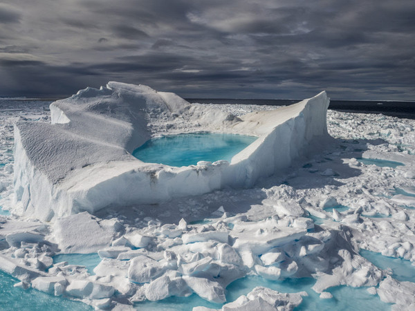 Brian J. Skerry, Iceberg in fusione ai margini dell’Isola di Baffin (Artico Canadese)