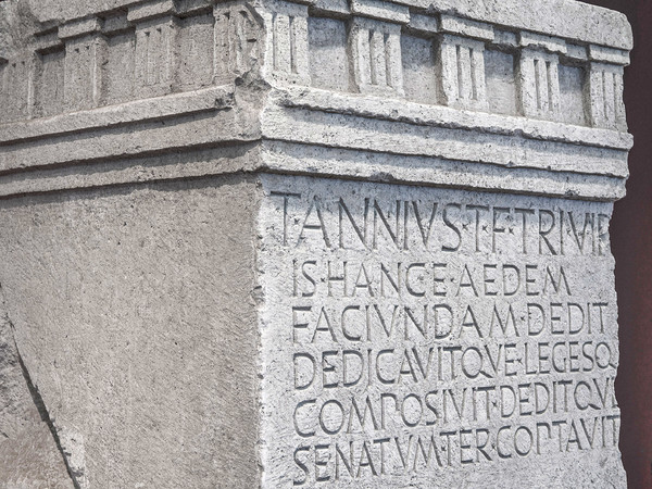 Section III.3, the base of the statue in honor of Tito Annio Lusco