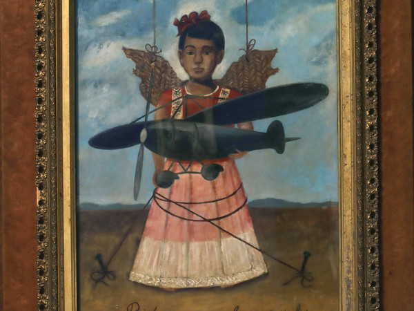 Frida Kahlo, Piden aeroplanos y les dan alas de petate