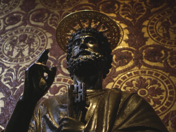 Statua di San Pietro (dettaglio), Basilica di San Pietro a Roma, Immagine tratta dal film 