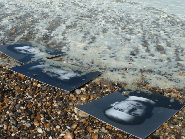 Dans un océan d’images. J’ai vu le tumulte du monde di Helen Doyle