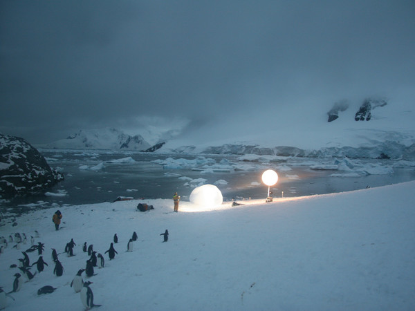 Pierre Huyghe,<em> A Journey that wasn't</em>, Paris, 2005