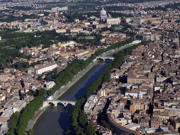 Piazza Tevere, Roma, aerial view © Alex MacLean 