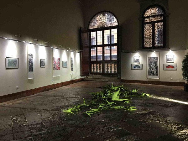 Xu Ke | Cristina Gori: 路口 － Crossroad, Vista dell'installazione, Scuola Grande San Teodoro, Venezia 2017<br />