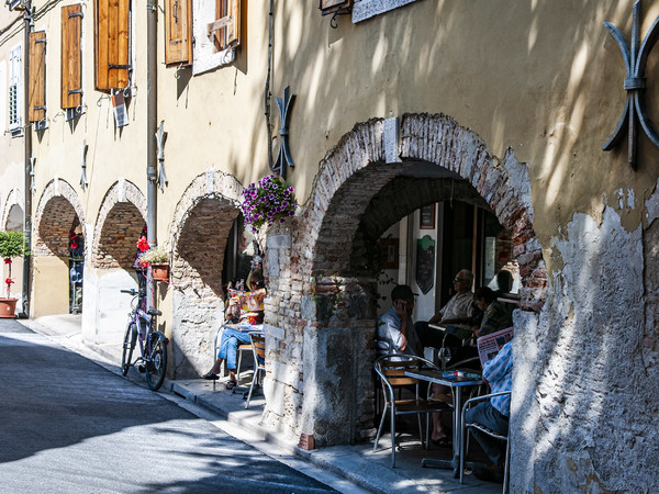 Via Roma - Portici Medievali