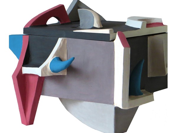 Ellen G., Falso movimento, scatola-scultura in terracotta ingobbiata, 2013