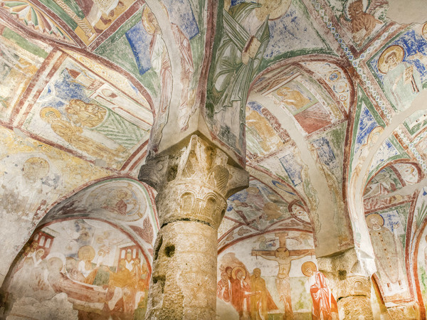 Crypt of frescoes