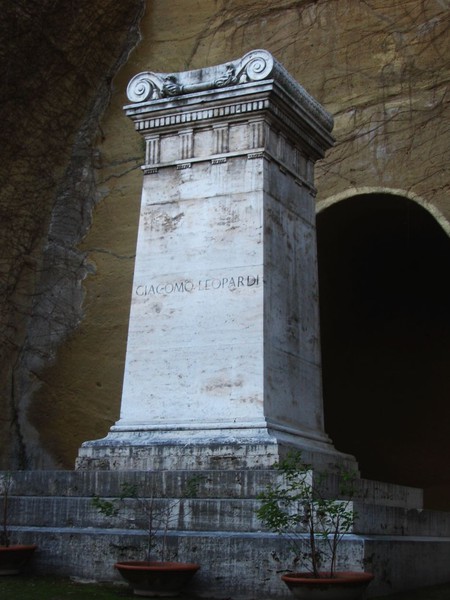 Tomba di Giacomo Leopardi
