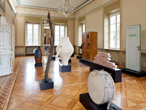 Eva Kot'átková, Theatre of Speaking Objects, 2012. Veduta dell’installazione, Kunstverein Braunschweig, 2013 