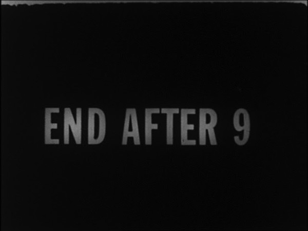 George Maciunas, Fluxfilm no. 3 – End After 9, 1966. Film 16mm, bianco e nero, muto, durata: 1’11”