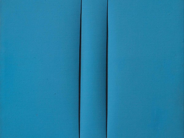 Lucio Fontana, Concetto spaziale, Attese, 1966, idropittura su tela, blu, cm. 61x50