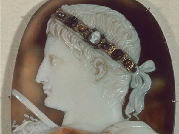 Cammeo di Augusto (cammeo Blacas), età tiberiana © Londra, The British Museum