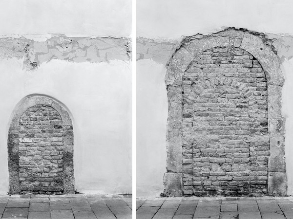 Marco Maria Zanin, <em>Chiesa di Sant’Agnese / Vecchi accessi</em>, 2019, Stampa fine art su carta cotone, Dittico, 137.5 x 110 cm ciascuno | Courtesy of Casa dei Tre Oci<br />