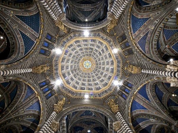 Duomo di Siena riapre la sua “Porta del Cielo”, Cupola con colonne, Cattedrale di Siena