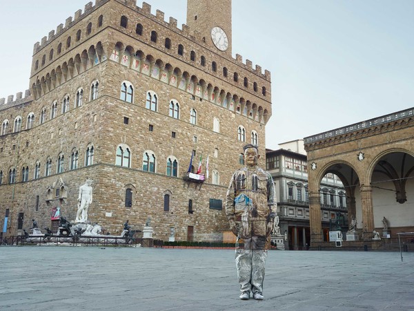 Liu Bolin, Hiding in Florence