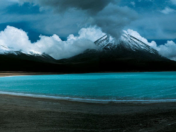 Paolo Gotti, <em>Laguna azzurra all'imbrunire</em>, Bolivia, 2013, 80 × 180 cm | Courtesy Fondazione Giorgio e Armanda Marchesani