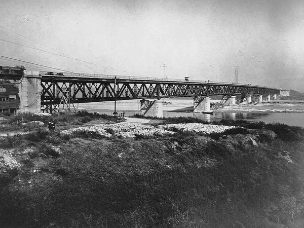 Strada statale 9 ‘Via Emilia’, ponte sul fiume Po ricostruito dopo la Seconda Guerra Mondiale