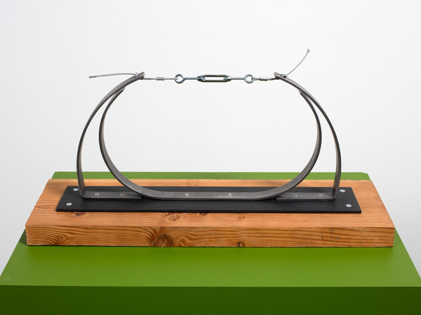 Simone Forti, A Sculpture, 1961/2015. Fabricated sculpture, 24 x 7 3/4 x 12 inches I Ph. Fredrik Nilsen Studi