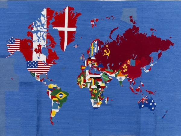 Alighiero Boetti, Mappa, 1979-83, ricamo su tessuto, cm. 103x155