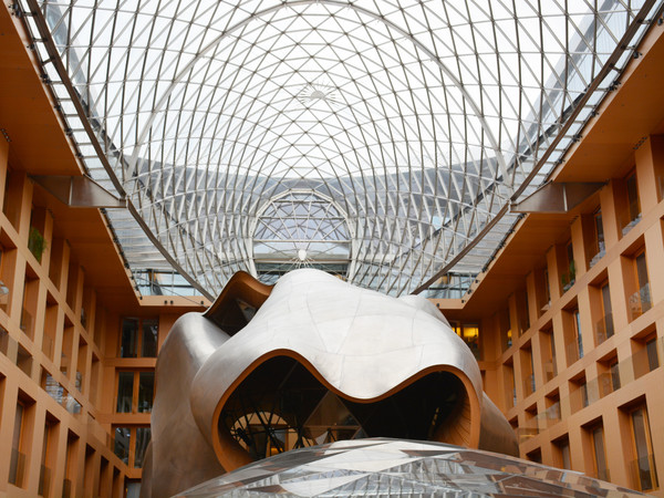 Frank Gehry Architects, DZ Bank Building, 1998-2000, Berlino, Germania | Foto: Wasachon / Shutterstock.com