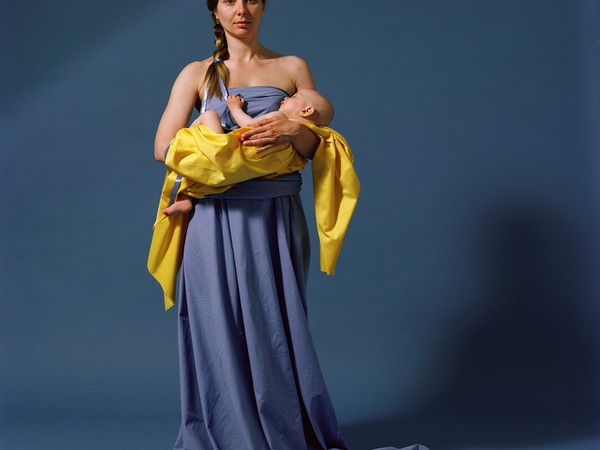 Julia Krahn, Marina _ La maternità, 2022