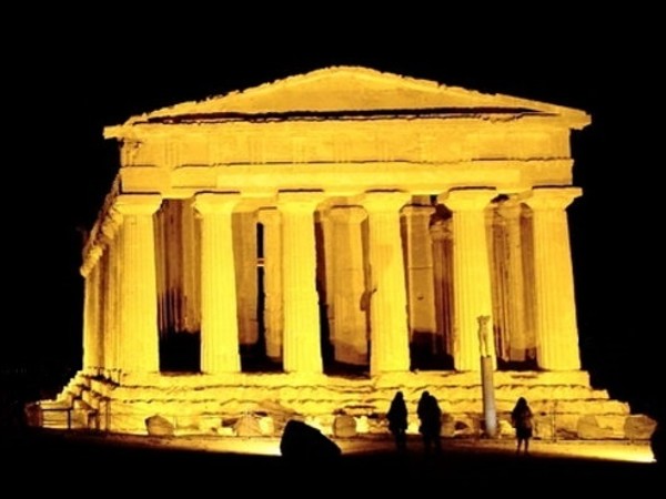 Tempio di Agrigento, notturna