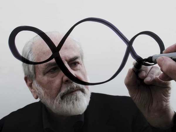 Michelangelo Pistoletto con il Terzo Paradiso